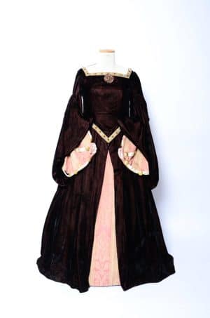 Gotiek jurk 15e eeuw donkerrood/roze
